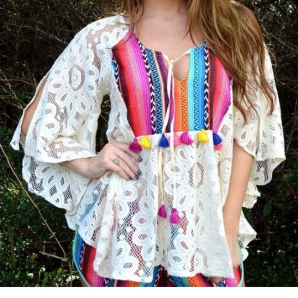 Judith March Crochet Capelet Top size small $59🔥